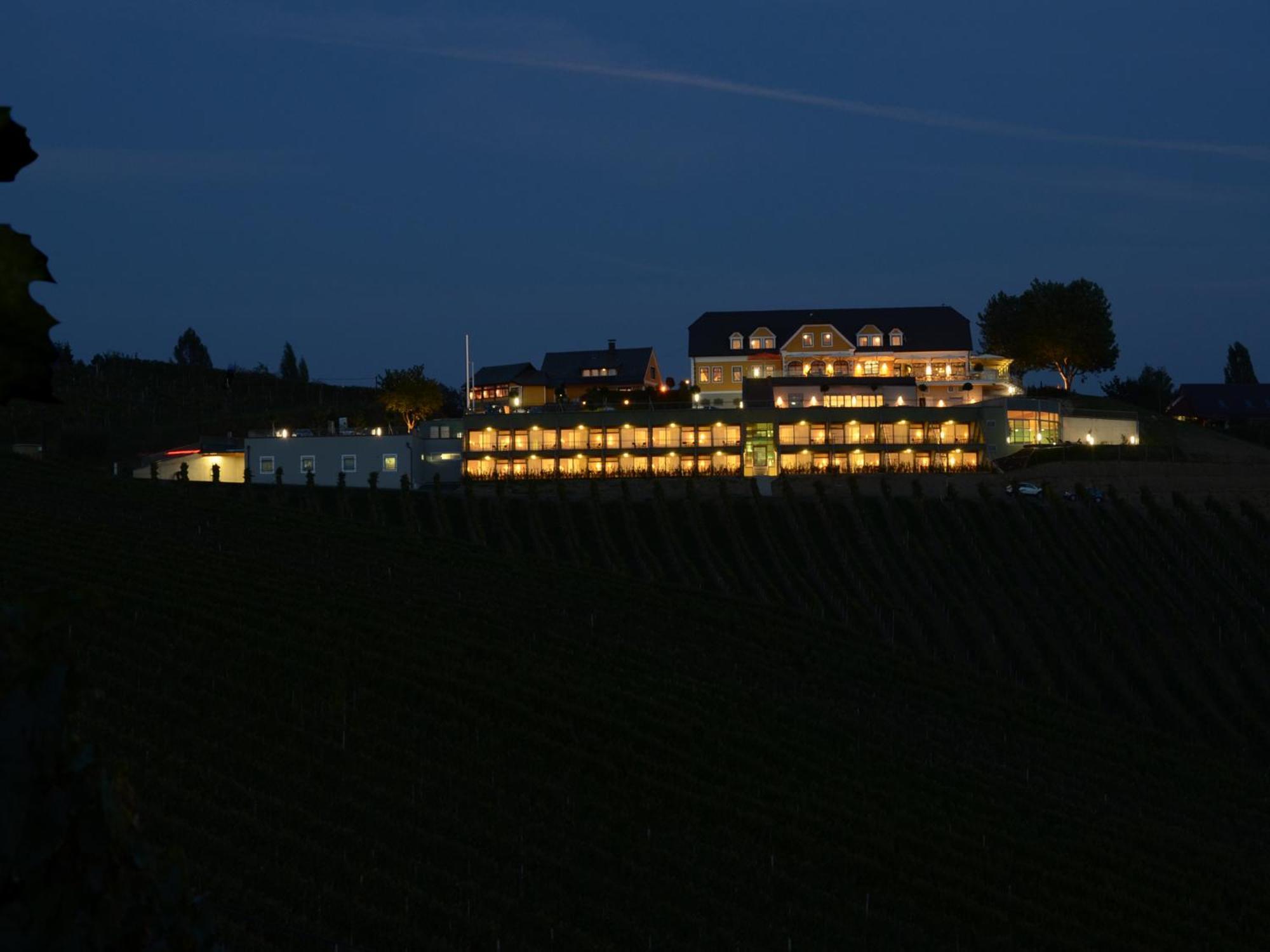 Weinrefugium Brolli Hotel Gamlitz Exterior photo